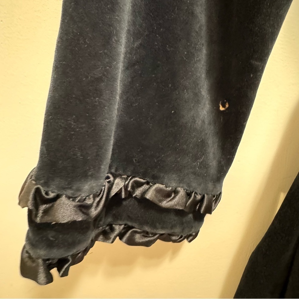 Betsy Johnson Intimates Black Velvet Ruffle Robe Size Medium - Picture 6 of 11